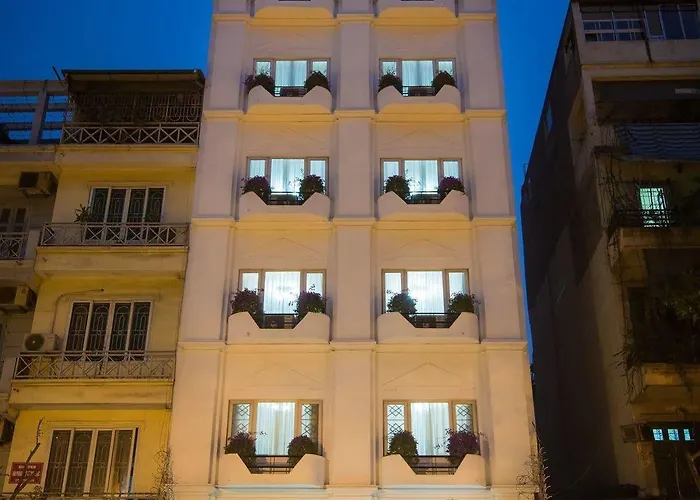 Cherry Hotel 2